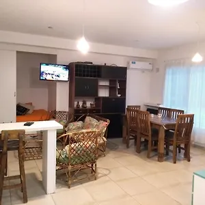 hermoso-departamento-en-godoy-cruz.hotelsmendoza.com/